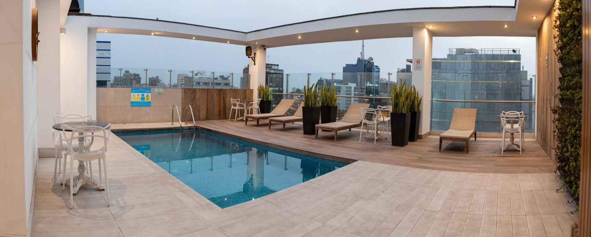 Hotel Britania Crystal Collection Lima Exterior photo